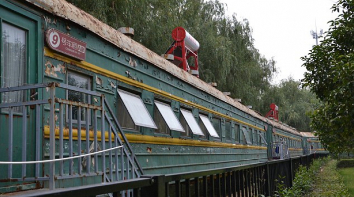 INCREDIBIL! Ce s-a întâmplat cu un tren care stătea ruginit într-un depozit (FOTO)