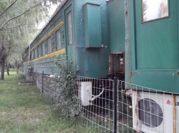 INCREDIBIL! Ce s-a întâmplat cu un tren care stătea ruginit într-un depozit (FOTO)