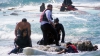 Sute de imigranţi, salvaţi din GHEARELE MORŢII! Riscau să se înece în largul insulei Lesbos