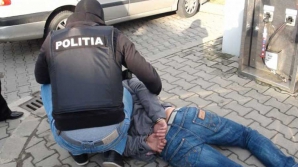 CAPTURĂ IMPRESIONANTĂ! Traficanți de droguri, reținuți de Poliția Capitalei, Procuratură și SIS (VIDEO)