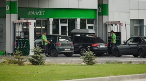 ANRE "scutură" petroliştii. Mai multe companii din Moldova riscă să rămână fără licenţe
