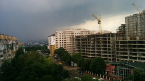 VIN PLOILE, iar odată cu ele scad şi temperaturile! Prognoza meteorologilor