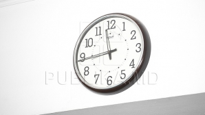 Schimbaţi acele ceasornicelor! Republica Moldova a trecut la ora de iarnă