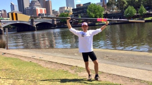 În ajun de Marele Premiu al Australiei, piloții din MotoGP au schimbat motocicleta pe barcă