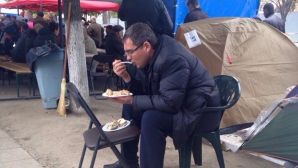 Alarmă FALSĂ cu bombă în corturile din faţa Legislativului