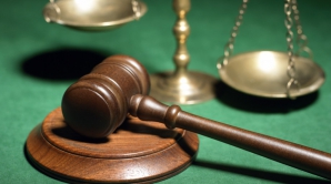 Şapte contrabandişti, printre care şi un poliţist, vor compărea în instanţă! Ce pedeapsă riscă