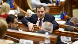 EVENIMENTUL CARE A CUTREMURAT MOLDOVA: Vlad Filat, REŢINUT DE CNA pentru corupţie. Cele mai fierbinţi declaraţii din Parlament (VIDEO)