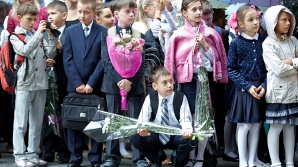 Şi-au asumat ROLURI INCREDIBILE. Ce au făcut şcolarii de la un liceu din Chişinău