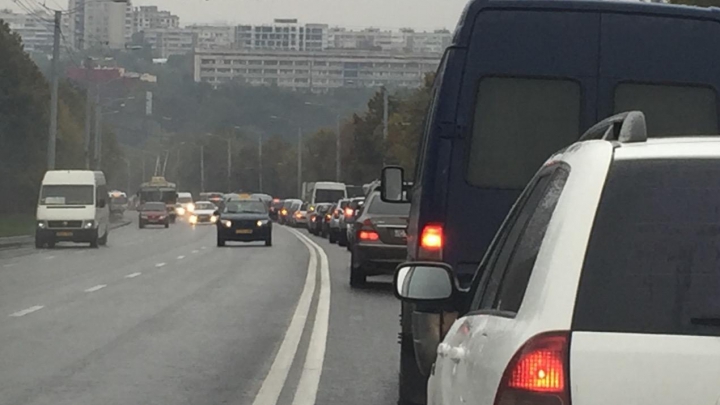 TRAFIC DE COŞMAR pe strada care leagă Ciocana de Râşcani (FOTO)