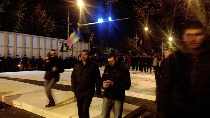 Centrul Chișinăului este BLOCAT DE PROTESTATARI (FOTO/VIDEO)