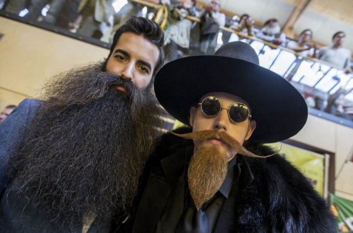 Ai barbă şi mustaţă? Atunci EŞTI OBLIGAT să participi la cel mai TARE Campionat Mondial (FOTOREPORT)