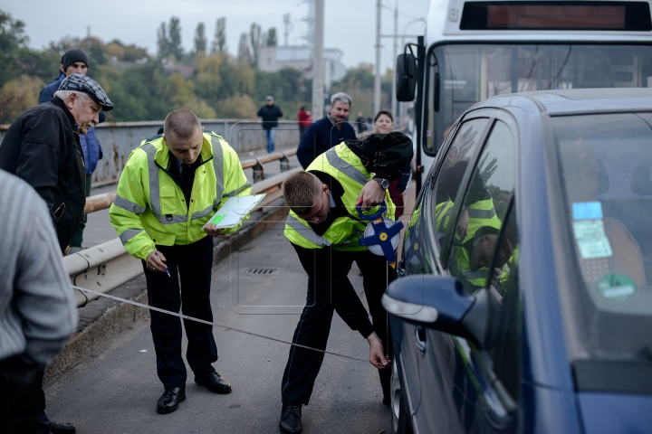 HAOS pe Viaduct! ACCIDENT ÎN LANŢ cu implicarea a cinci maşini (FOTO) 