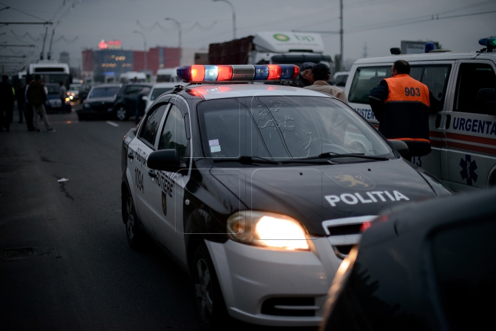 HAOS pe Viaduct! ACCIDENT ÎN LANŢ cu implicarea a cinci maşini (FOTO) 