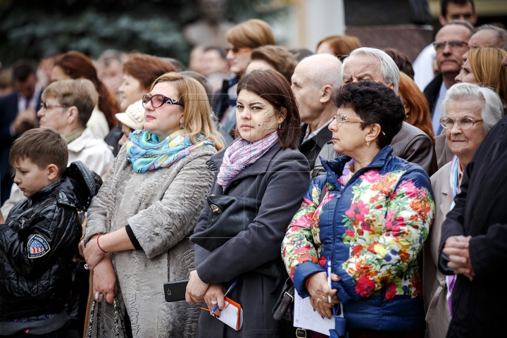 EVENIMENT DE EXCEPŢIE! A fost inaugurată Aleea savanților și medicilor iluștri din Moldova (FOTO)