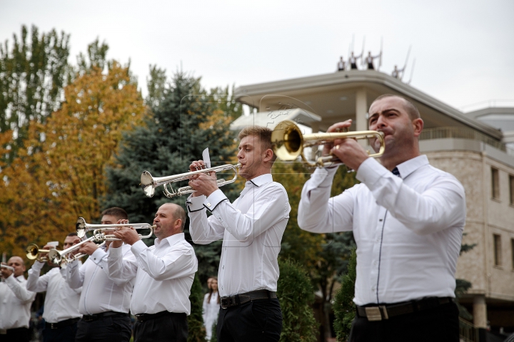 EVENIMENT DE EXCEPŢIE! A fost inaugurată Aleea savanților și medicilor iluștri din Moldova (FOTO)