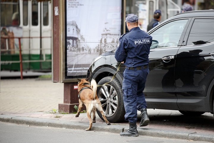 (FOTOREPORT) ALERTĂ FALSĂ cu BOMBĂ în centrul Capitalei. Oamenii legii au deschis un DOSAR PENAL