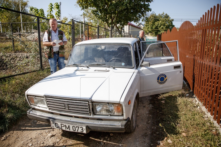 "Important e să fii om!" Povestea impresionantă a celui mai bun poştaş din ţară (FOTOREPORT)