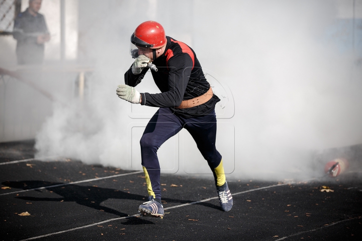 ALERTĂ, FOC şi PANICĂ. Salvatorii şi pompierii în acţiune (FOTOREPORT)