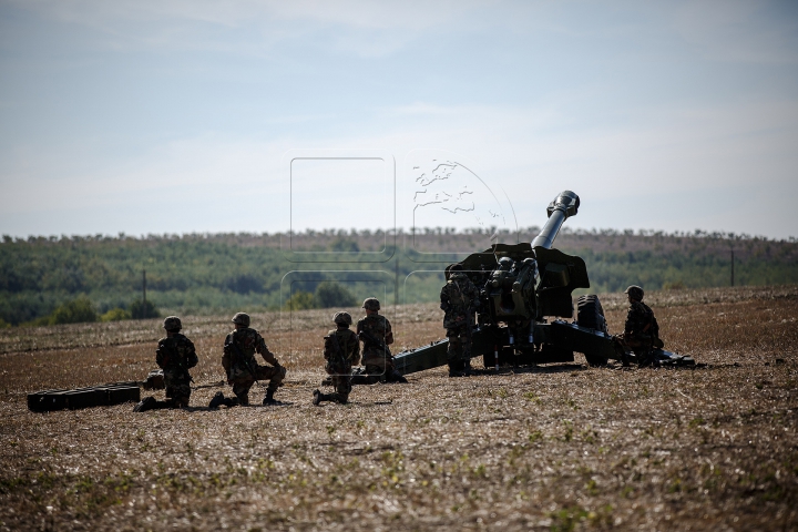 FOC ȘI PARĂ la Bulboaca. Poligonul s-a transformat într-un adevărat câmp de luptă (FOTOREPORT)