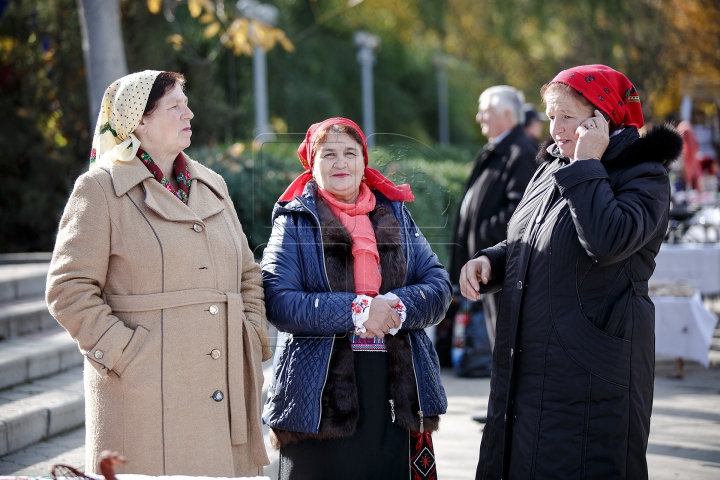 Ocrotitoarea Moldovei, Sfânta Parascheva, sărbătorită la Străşeni. FOTOREPORT de la Hramul oraşului