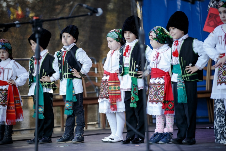 Ocrotitoarea Moldovei, Sfânta Parascheva, sărbătorită la Străşeni. FOTOREPORT de la Hramul oraşului