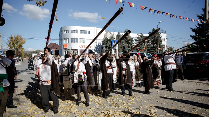 Ocrotitoarea Moldovei, Sfânta Parascheva, sărbătorită la Străşeni. FOTOREPORT de la Hramul oraşului