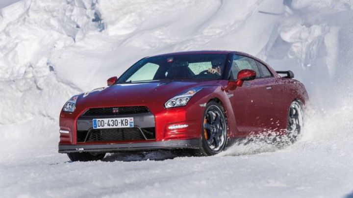 Nissan GT-R și 370Z nu "scapă" de tehnologia conducerii autonome