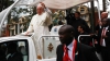 Papa Francisc îşi încheie turneul în Africa. Suveranul Pontif a mers într-o zonă extrem de periculoasă