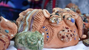 IMPRESIONANT! O tânără din Capitală crează adevărate OPERE DE ARTĂ din argilă