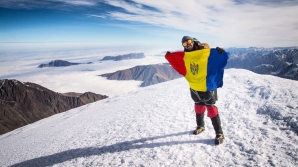 "Era înfricoșător!" AVENTURA unui moldovean care a escaladat muntele Kazbek (VIDEO)