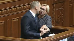 Incidente în Rada Ucrainei! O deputată a ajuns la reanimare după ce a fost lovită de un coleg (VIDEO)