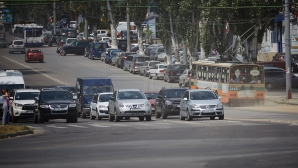 ATENŢIE, şoferi! Sunteţi OBLIGAŢI să faceţi acest lucru de la 1 noiembrie