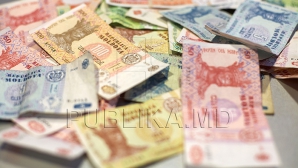 Angajaţii unei Direcţii a Primăriei Chişinău nu şi-au primit salariile DE CINCI LUNI