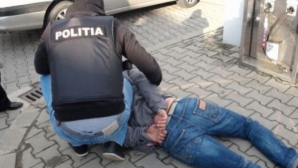 ESCROCHERII DE UN MILION DE LEI la o companie petrolieră din Capitală! SCHEMA unei grupări criminale