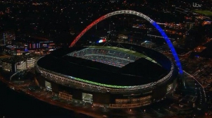 Gest de solidaritate a 90.000 de oameni pe stadionul Wembley. S-a cântat imnul Franţei (VIDEO)