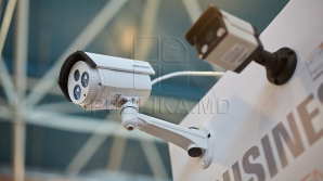 Camerele de supraveghere, o adevărată pacoste pe capul hoţilor. Cum a fost filmat un suspect (VIDEO)