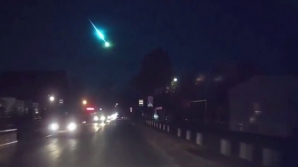 Fenomen misterios desupra Lacului Baikal! Un obiect necunoscut a luminat cerul (VIDEO)