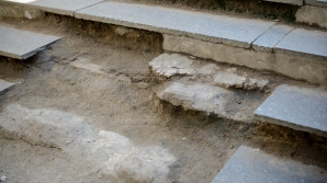 S-a surpat un trotuar în sectorul Râşcani al Capitalei. Autorităţile promit să se clarifice 