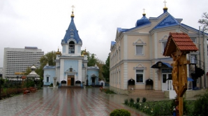 Sute de localităţi din Moldova şi-au sărbătorit hramul în ziua cinstirii Sfinţilor Arhangheli  