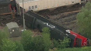 Încă un tren deraiat în Wisconsin. Autorităţile locale au dispus evacuarea zonei afectate  