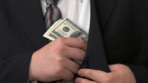 Procurorul raionului Taraclia, cercetat penal şi SUSPENDAT DIN FUNCŢIE