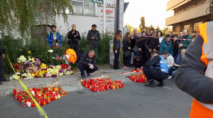 Marşul Tăcerii. MII DE PERSOANE au adus un ultim omagiu victimelor tragediei de la Bucureşti (FOTO)