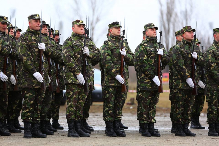 Repetiţii pentru parada din 1 decembrie. Sute de militari români, gata să facă spectacol (FOTOREPORT)