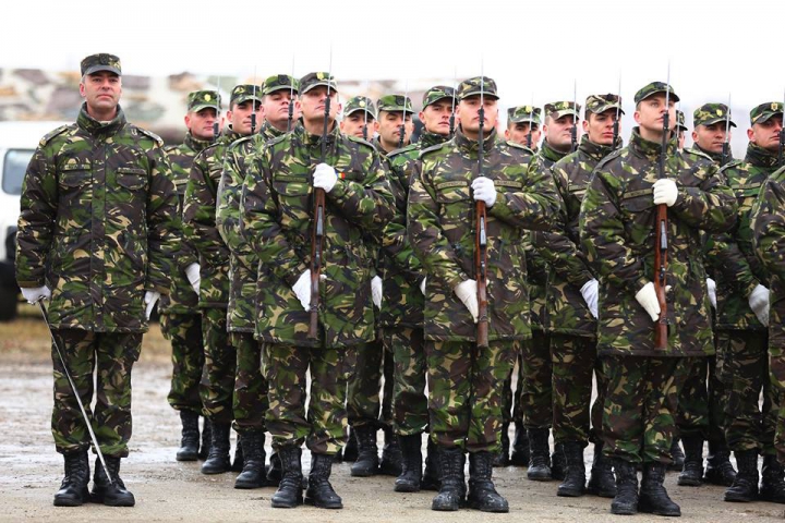 Repetiţii pentru parada din 1 decembrie. Sute de militari români, gata să facă spectacol (FOTOREPORT)