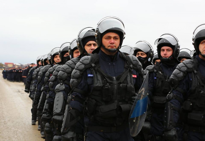 Repetiţii pentru parada din 1 decembrie. Sute de militari români, gata să facă spectacol (FOTOREPORT)