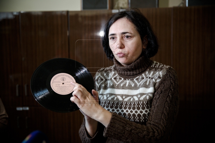 Beatles, Maria Tănase sau Sofia Rotaru. Cum arată cea mai mare colecție de discuri de vinil din Moldova (FOTO)