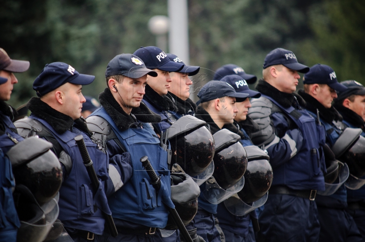 UN NOU PROTEST organizat de Platforma DA. Manifestanţii cer demisia guvernării (FOTO)