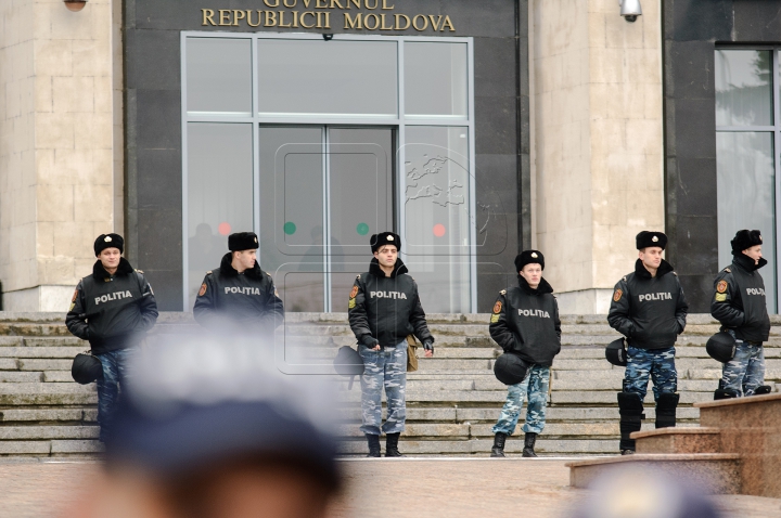 UN NOU PROTEST organizat de Platforma DA. Manifestanţii cer demisia guvernării (FOTO)