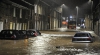 Inundaţii în Marea Britanie. Zeci de mii de locuinţe au rămas fără curent din cauza potopului