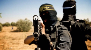  "Ruşii vor fi dezamăgiţi şi umiliţi!" Organizaţia teroristă ISIS a executat un presupus spion rus (VIDEO)